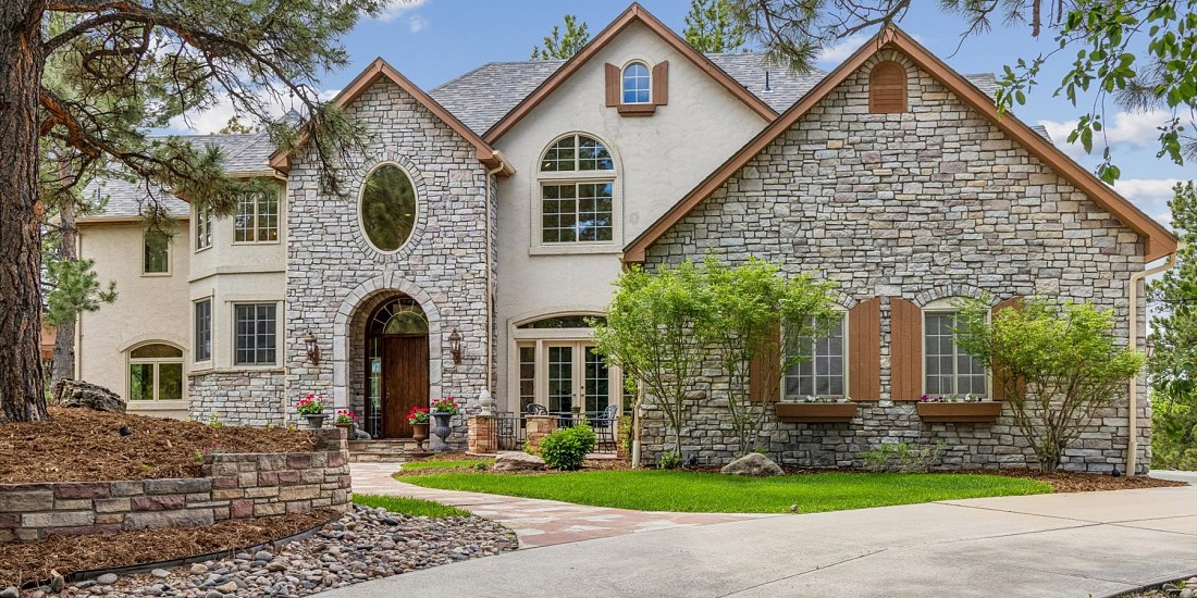2376 Trails End