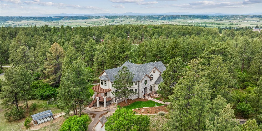 2376 Trails End