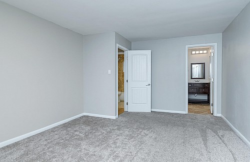 2861 S. Jackson Street, Denver, CO 80210