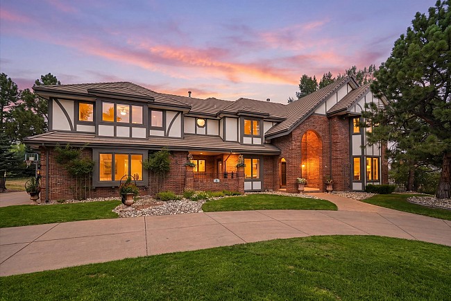 Stunning Remodel in North Ranch at Ken Caryl